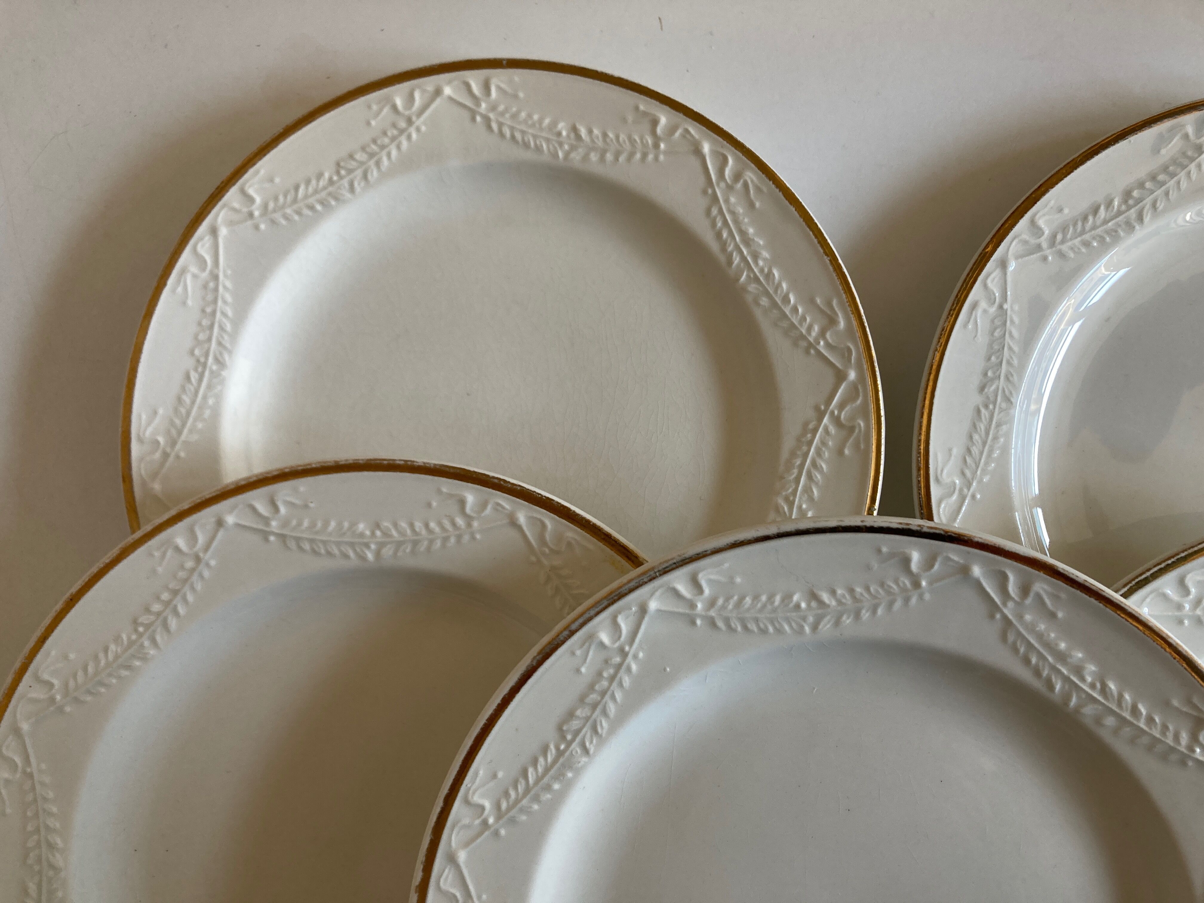 Set of 7 neo-classical plates directoire fine earthenware from Gien 19th