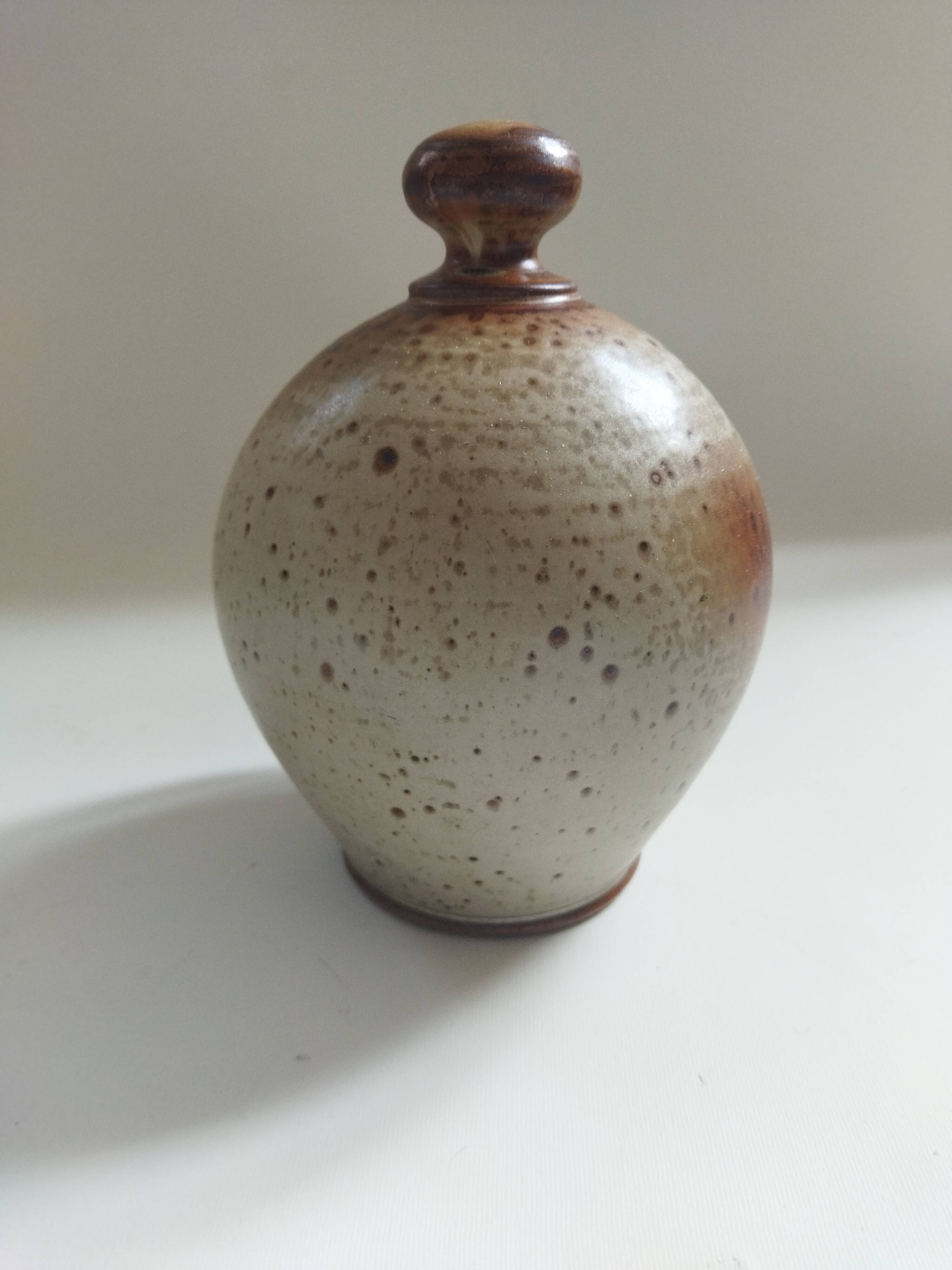Artisanal stoneware salt pot