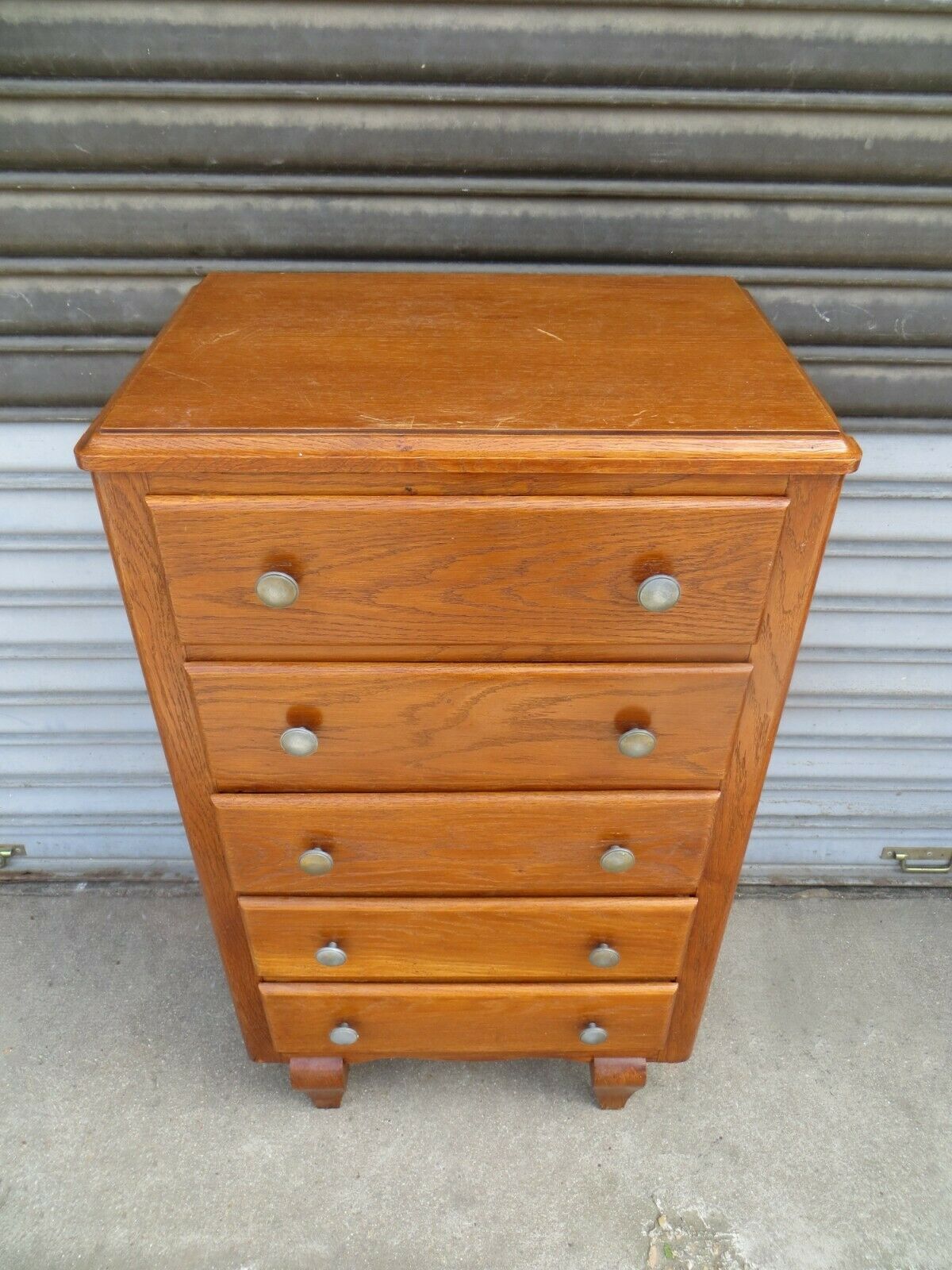 Vertical Dresser years 40 vintage
