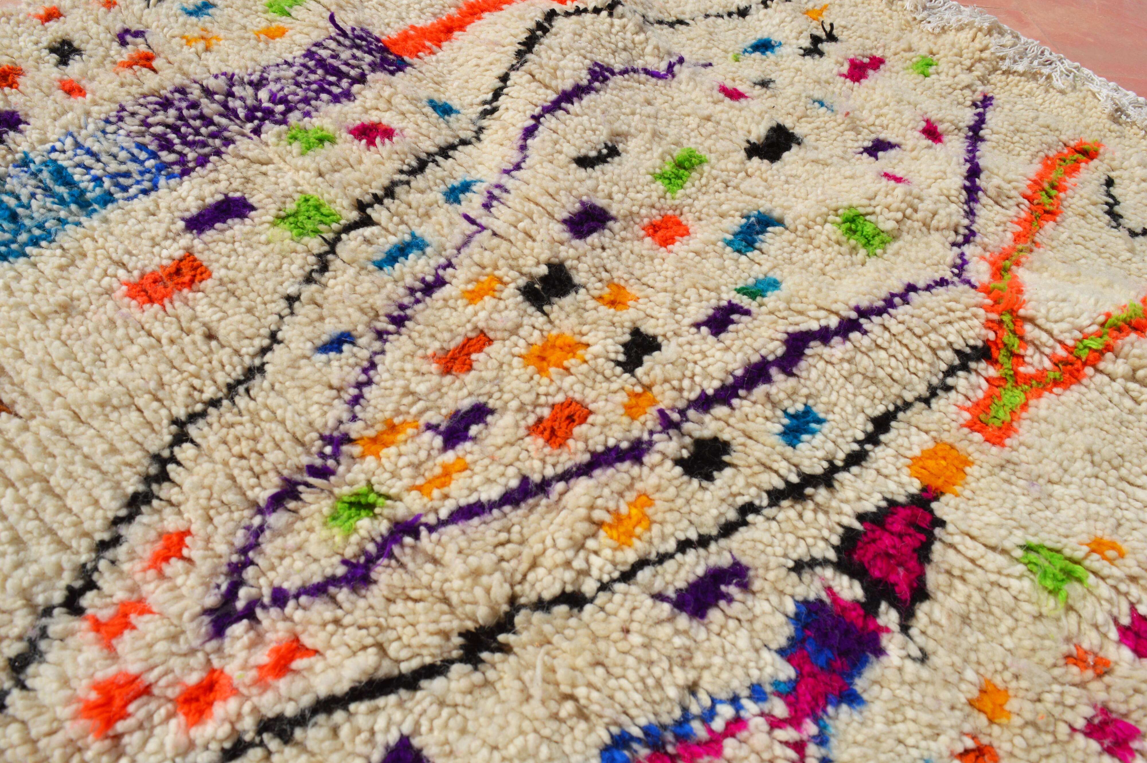 Moroccan berber carpet 194x118cm