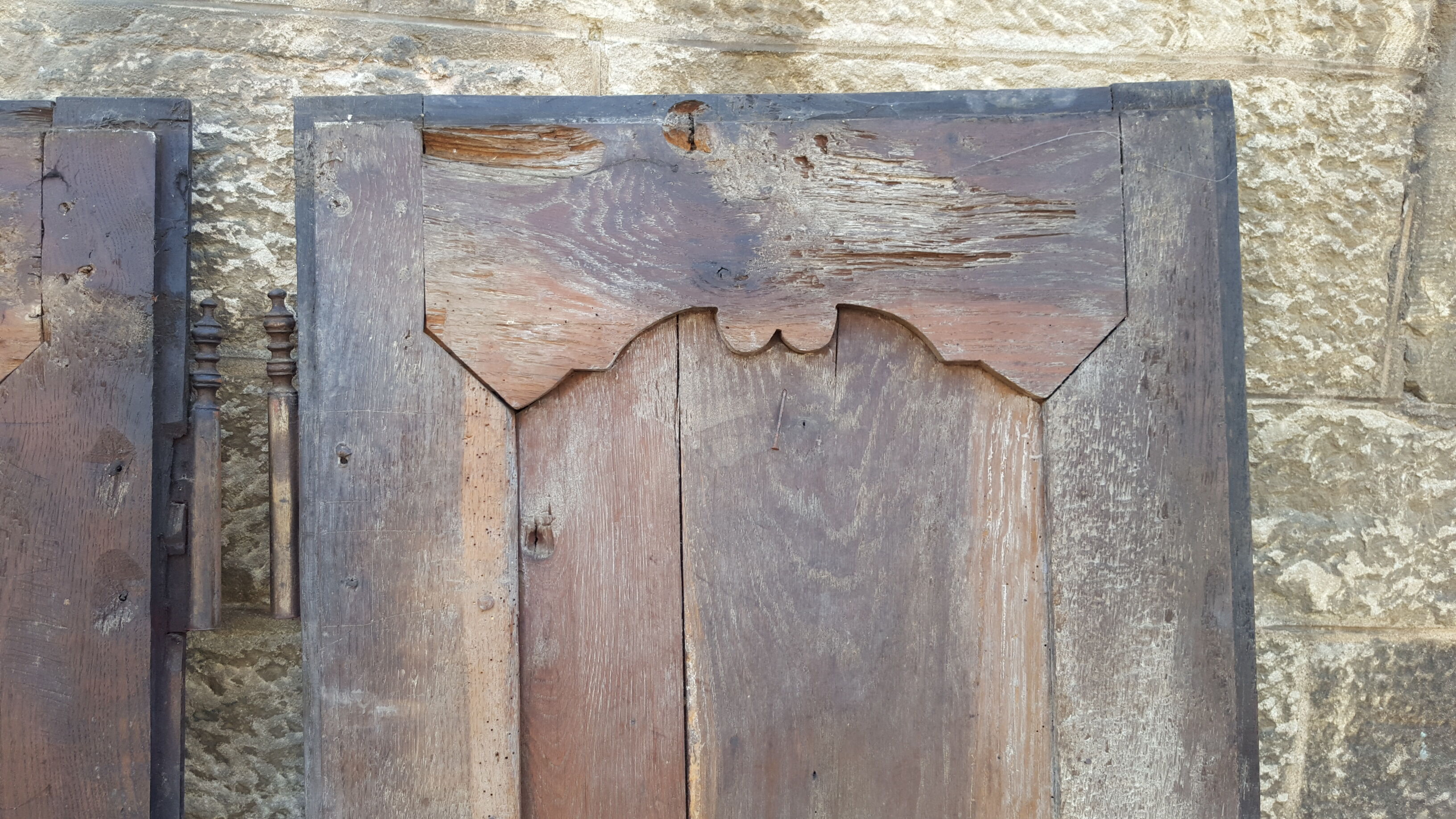 Paire de portes XVIIIème sculptées
