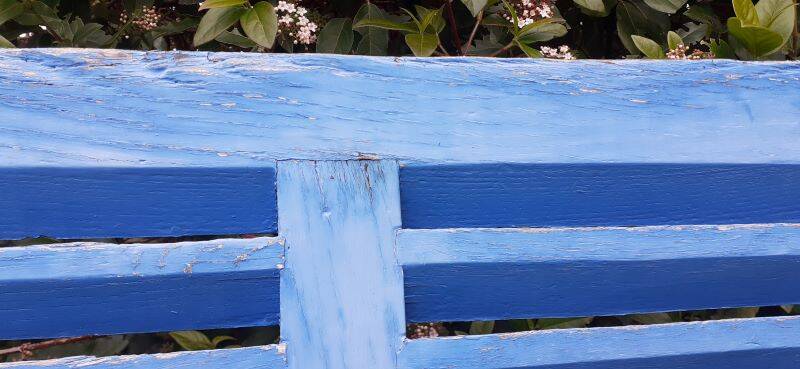 Petit volet  L75xH101cm bleu à persiennes