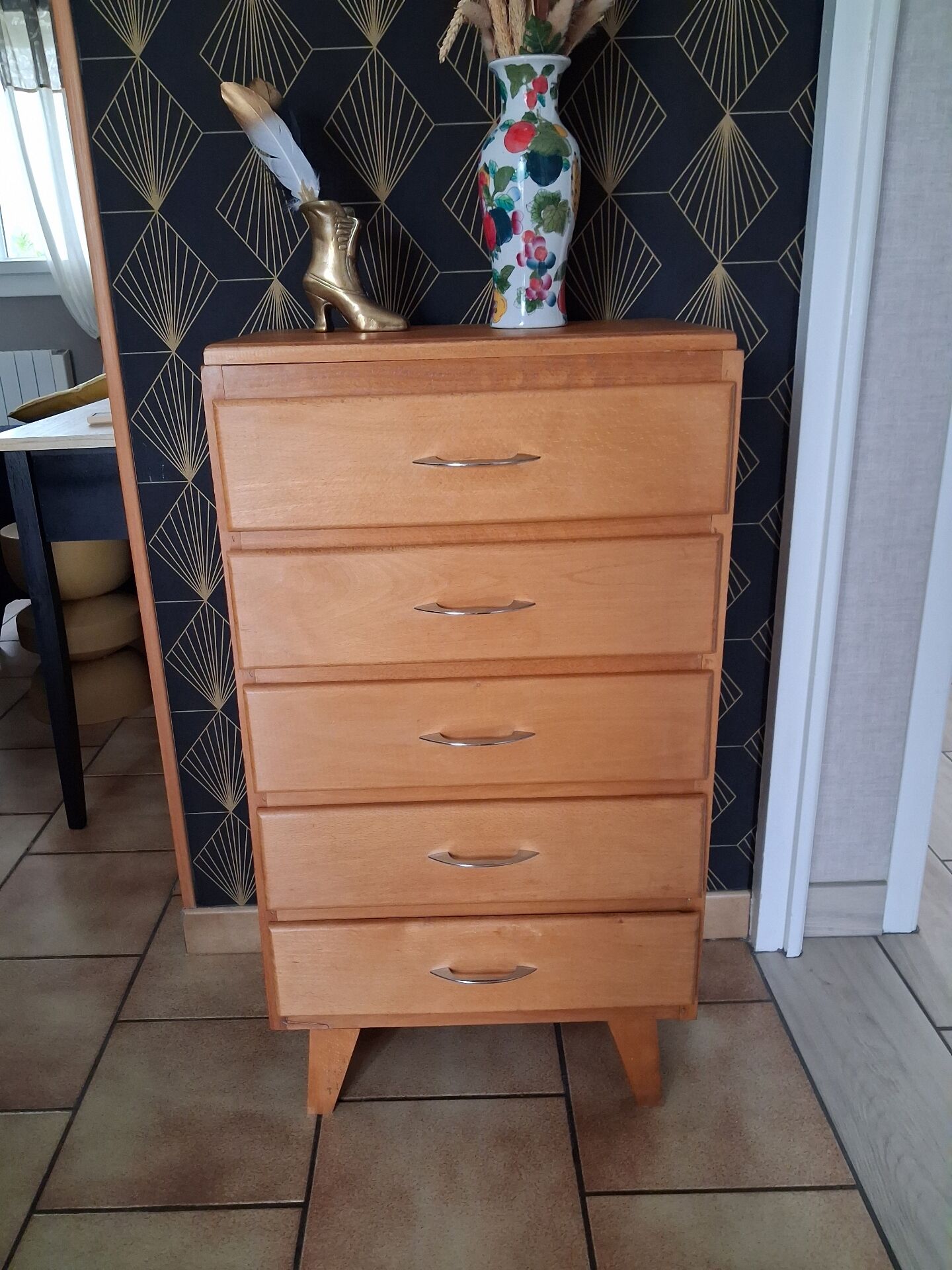 Vintage chest of drawers