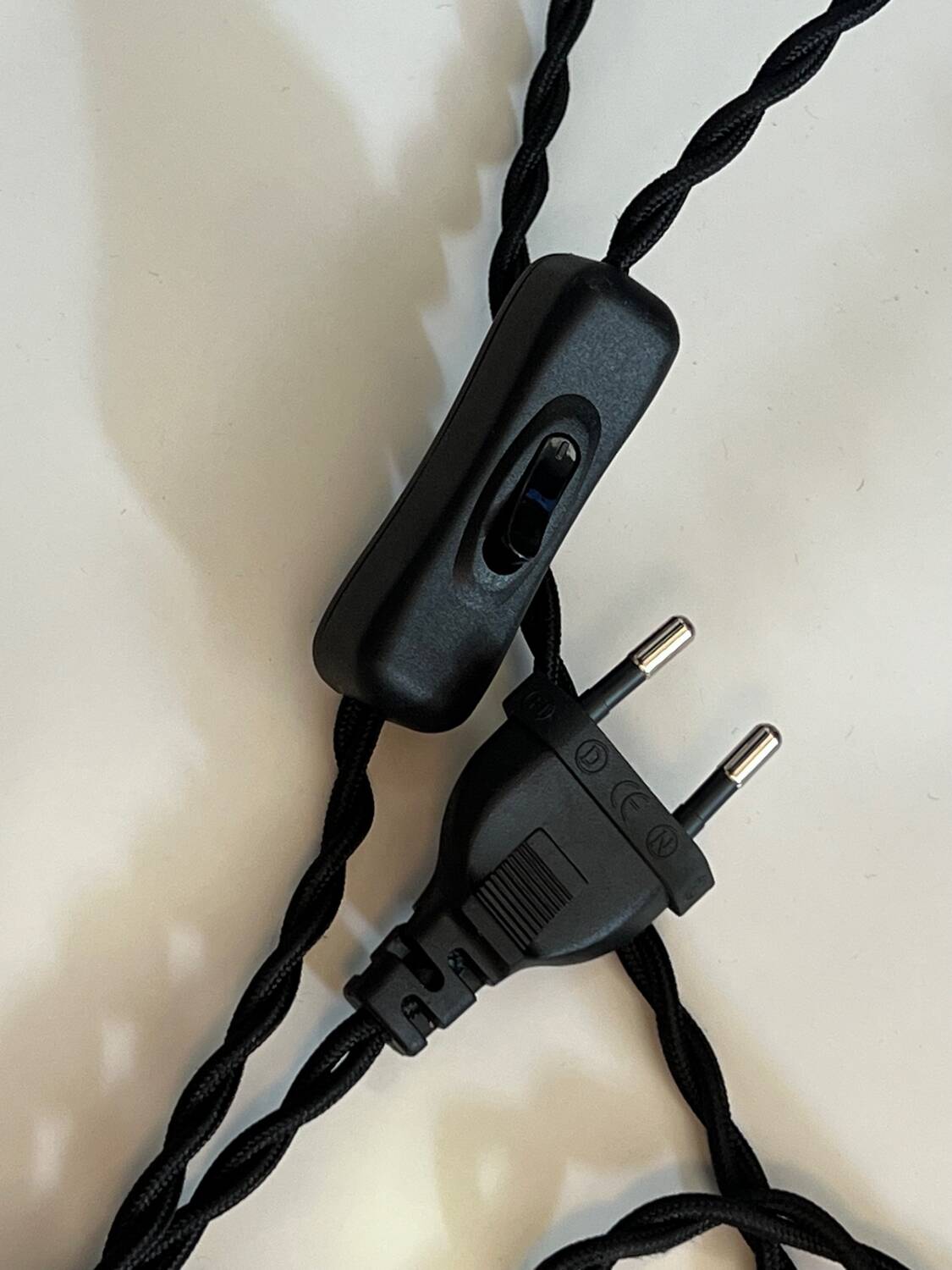 Pair of Art Deco bedside lamps in brass and etched glass