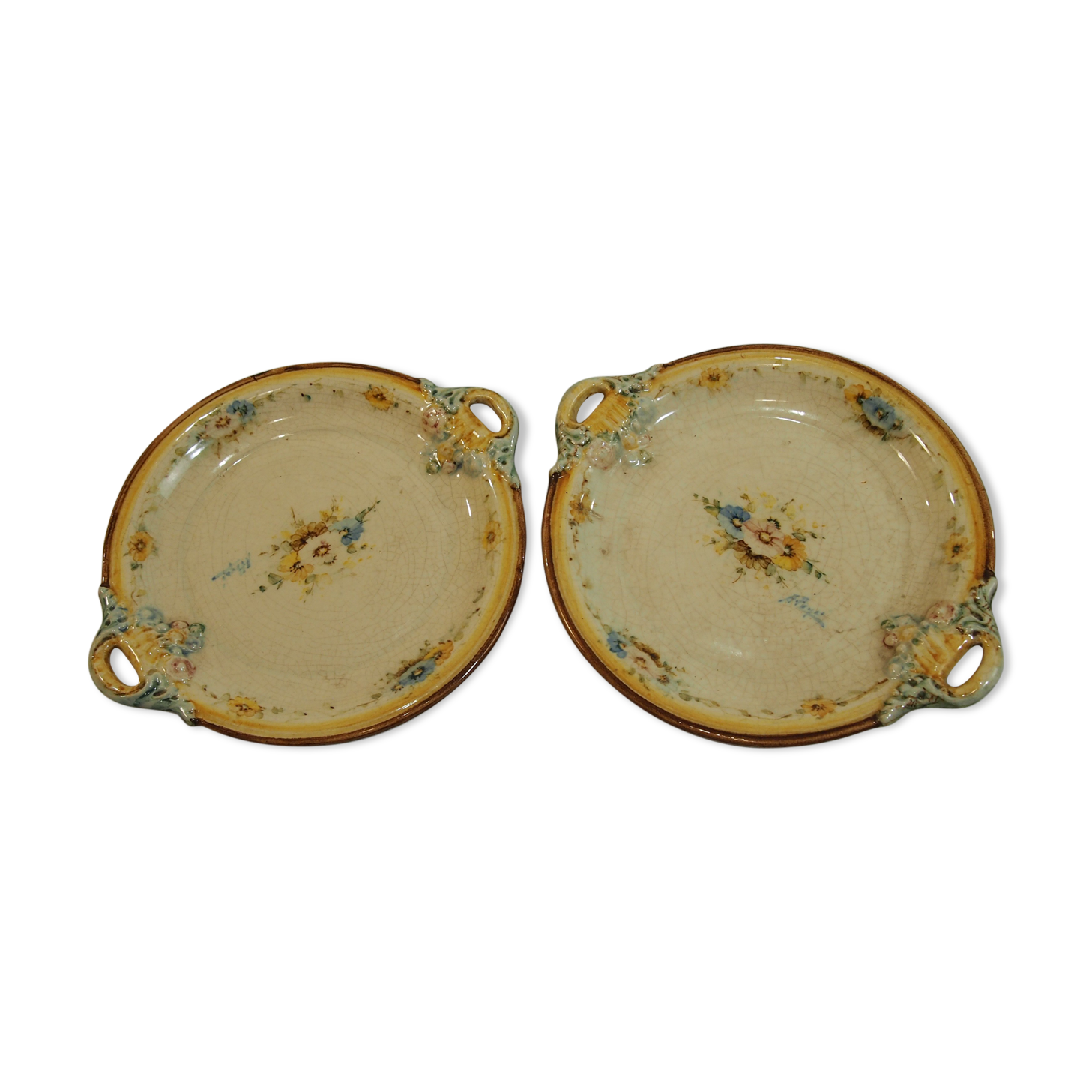 Pair of ceramic plates signed Antonio Peyro
