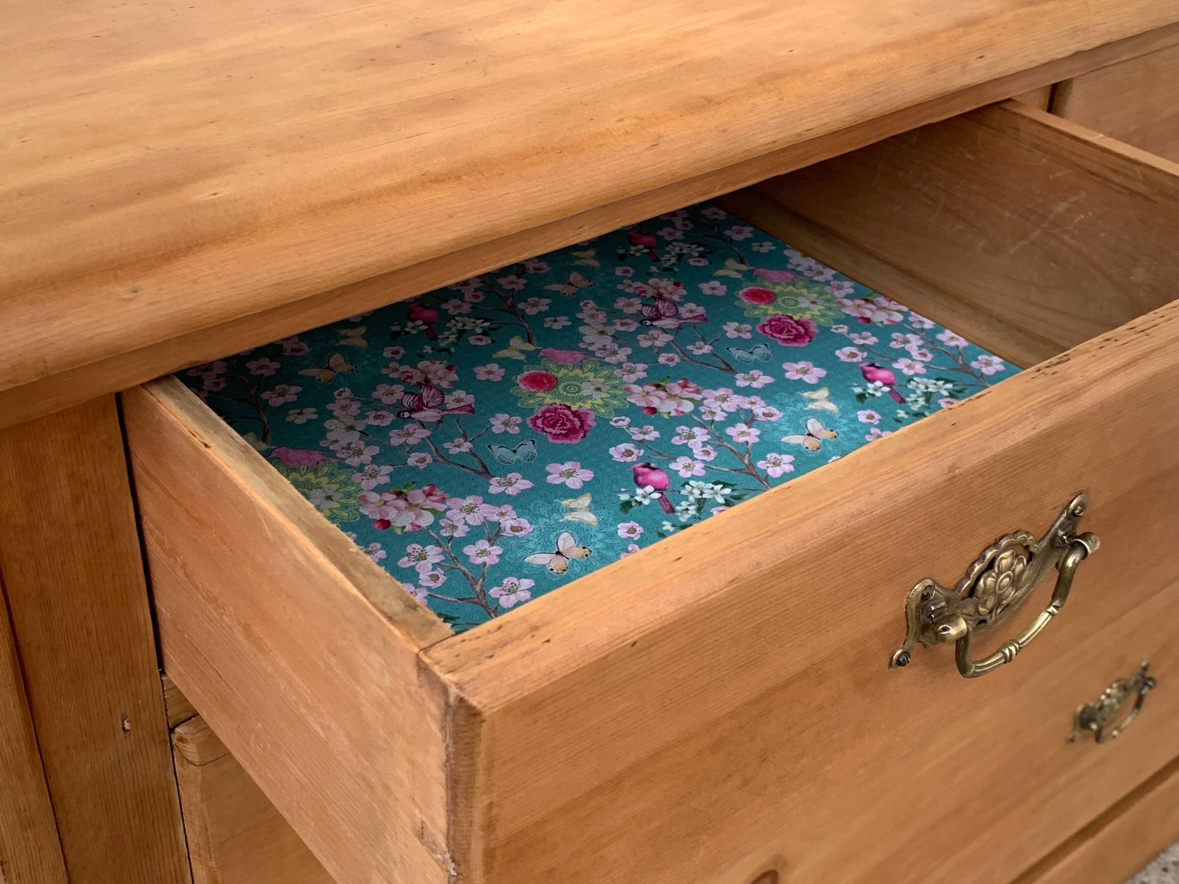English style chest of drawers 1920 pine and pitchpin