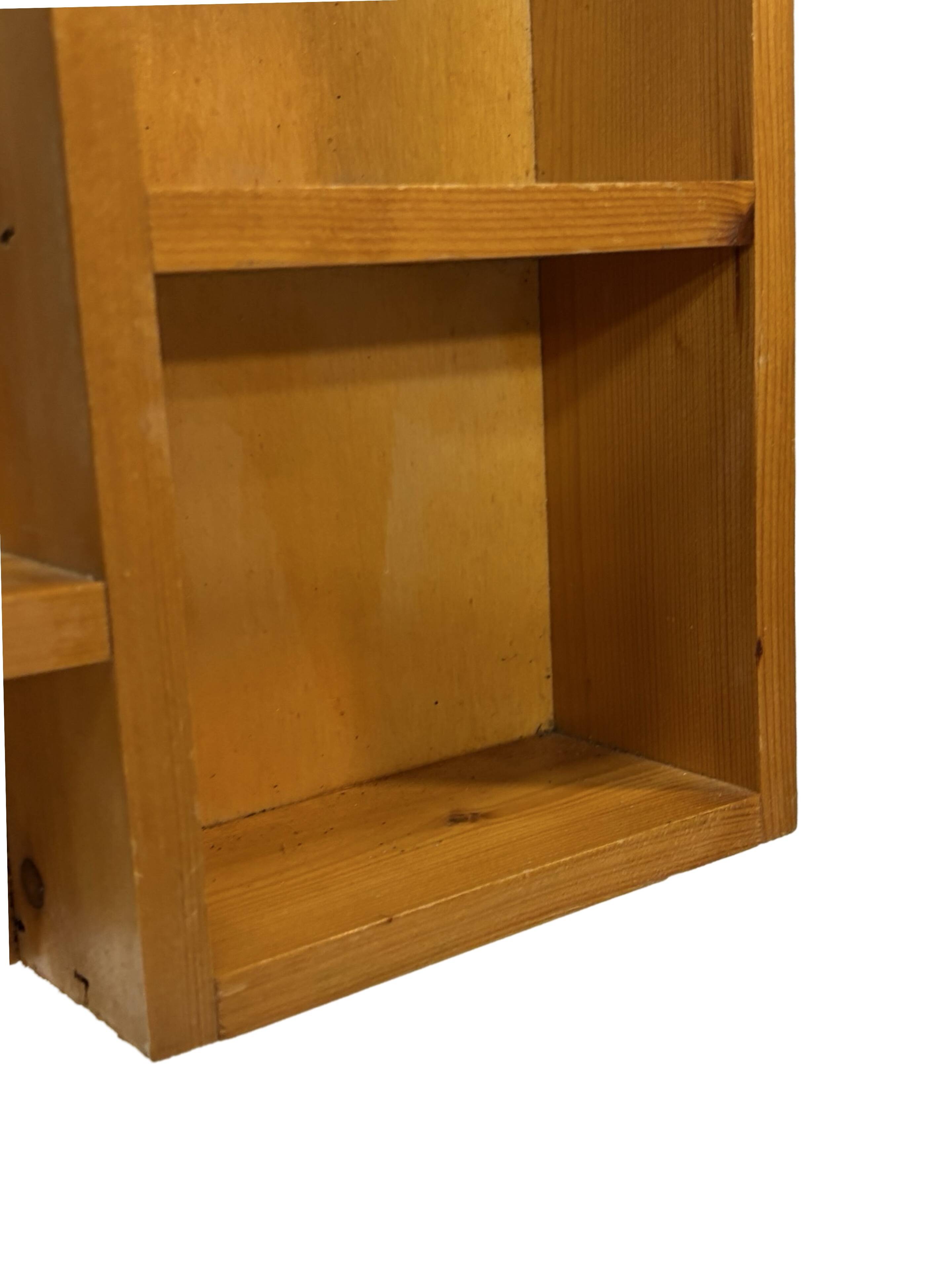 Porte-manteau console miroir en pin vintage au design minimaliste