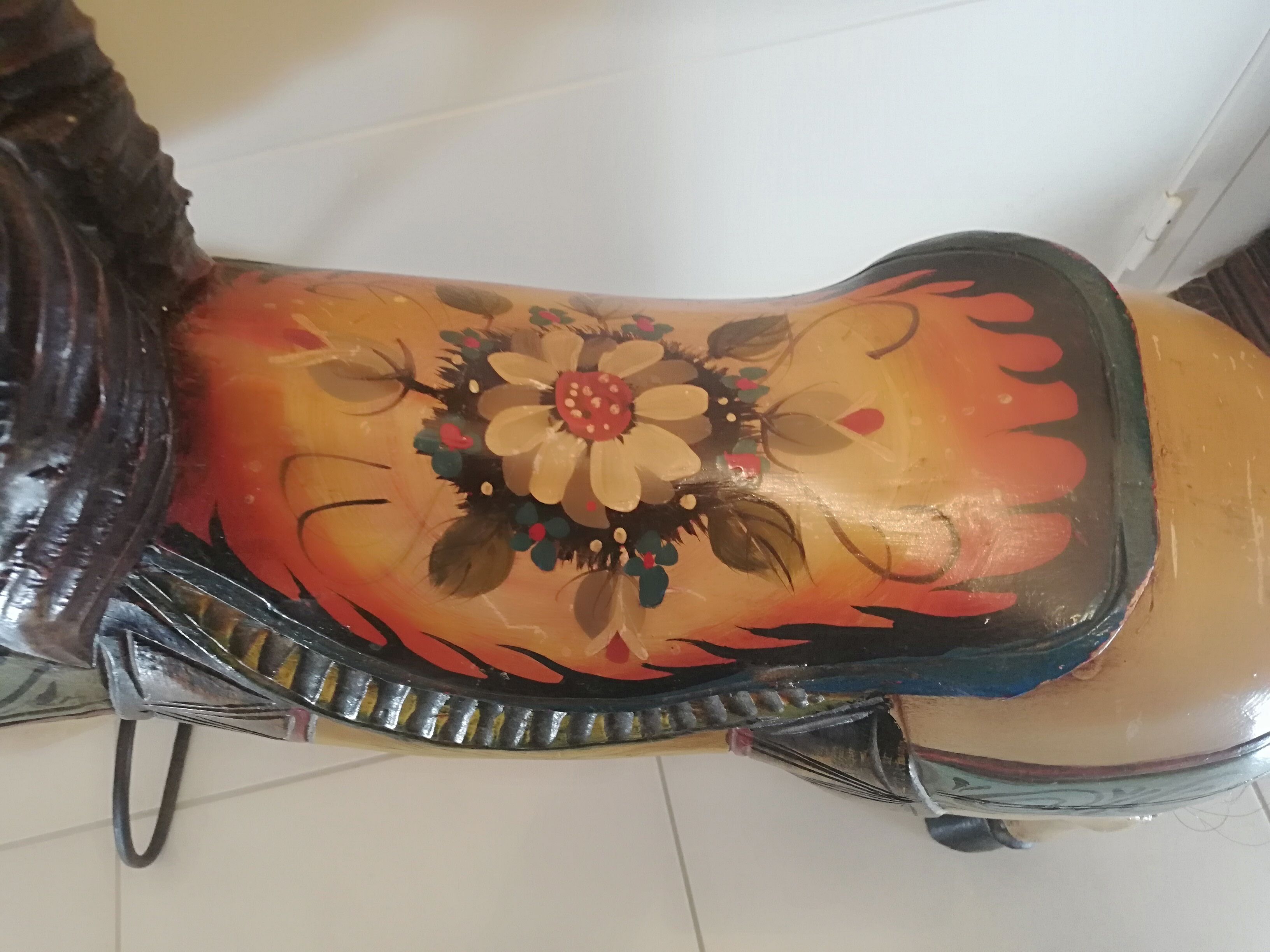 Cheval cabré de manège ou de carrousel forain en bois