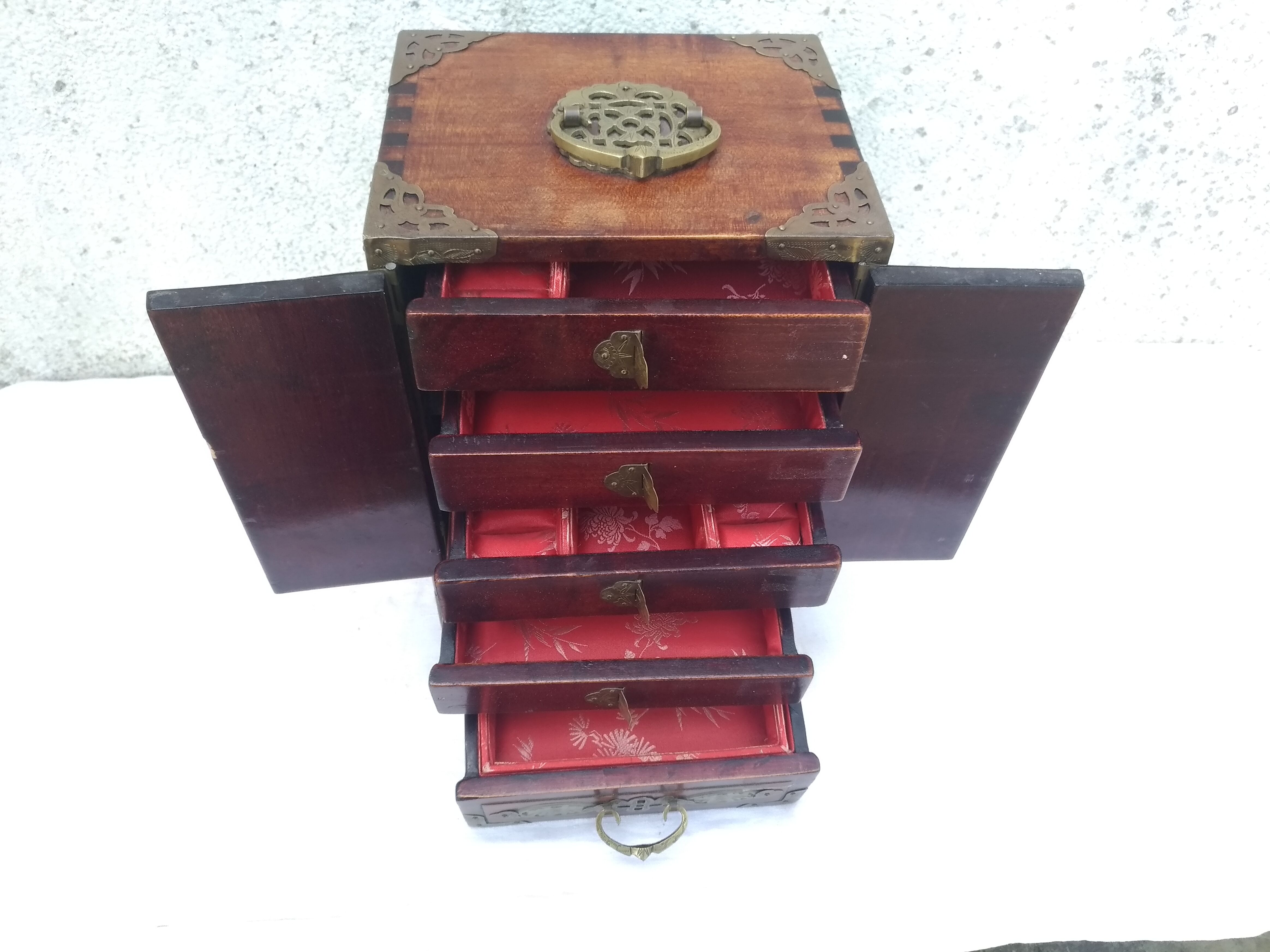 jewelry box