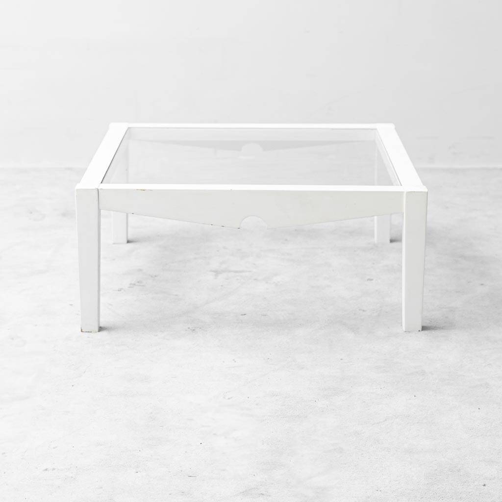 Vintage coffee table in white lacquered wood and glass, Italian design 1970s