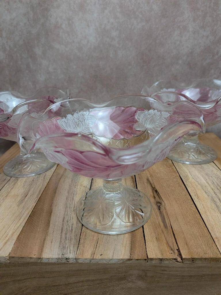 Set of 3 vintage pressed glass bowls with pink floral decoration.