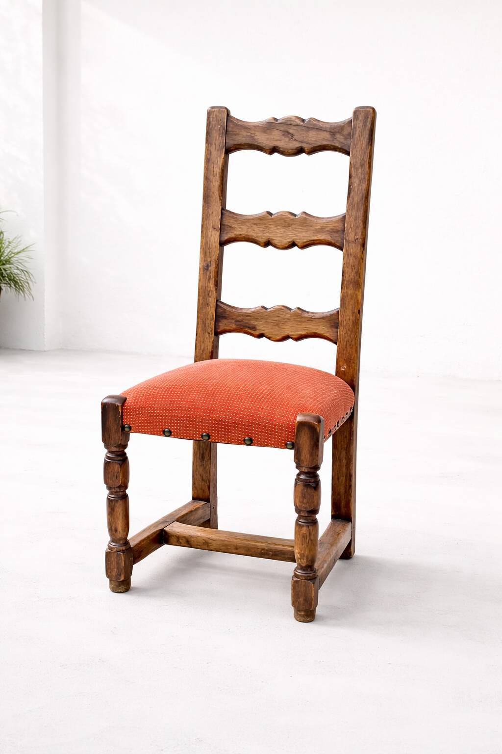 Lot de chaises espagnol