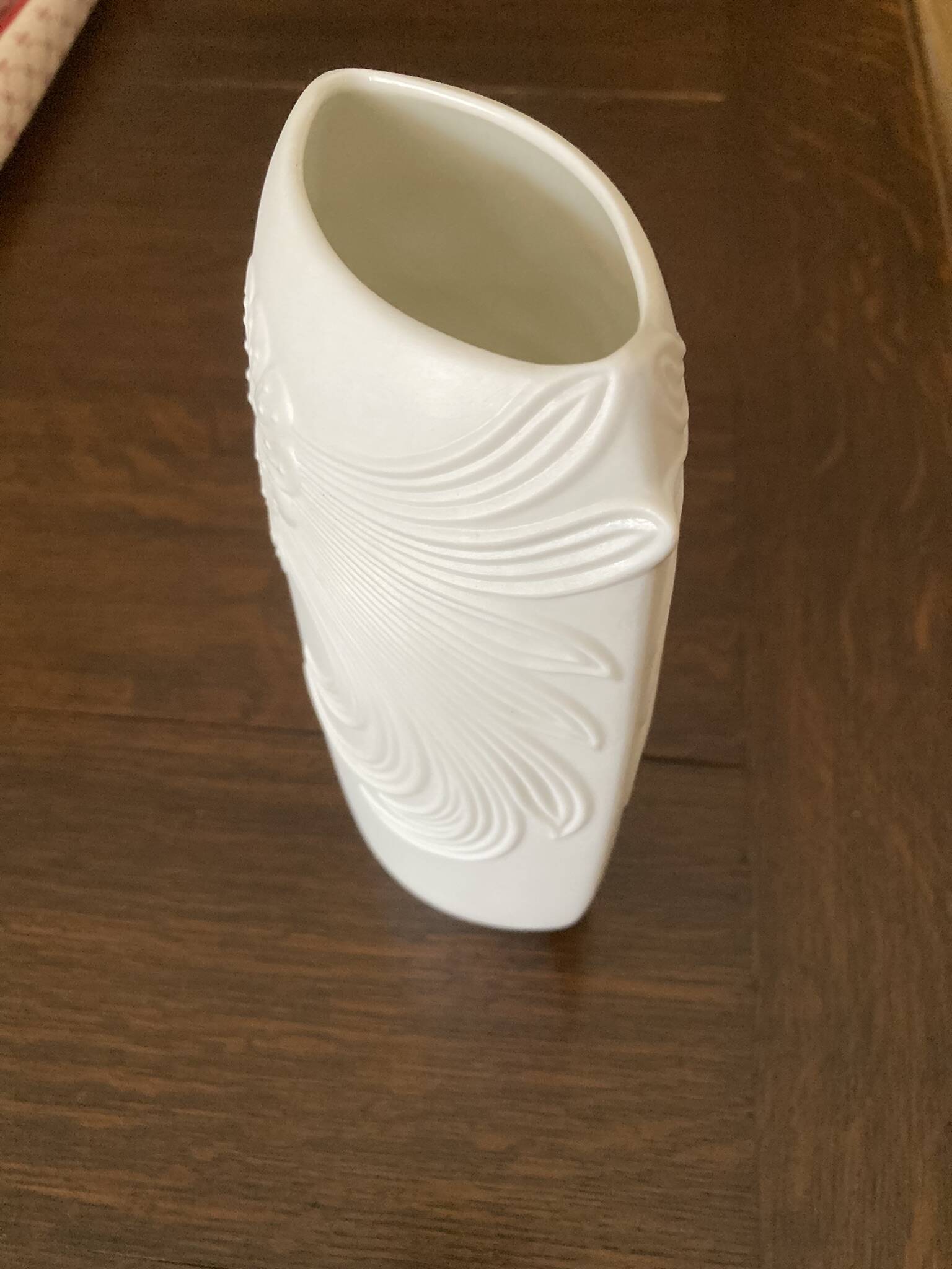 Biscuit porcelain vase AK Kaiser