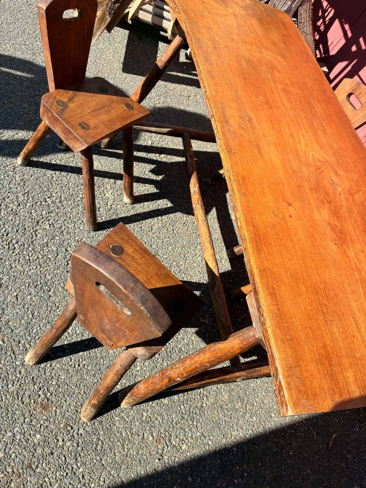 Table and 4 wooden chairs set