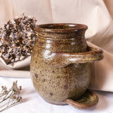 Pot / vase in varnished sandstone