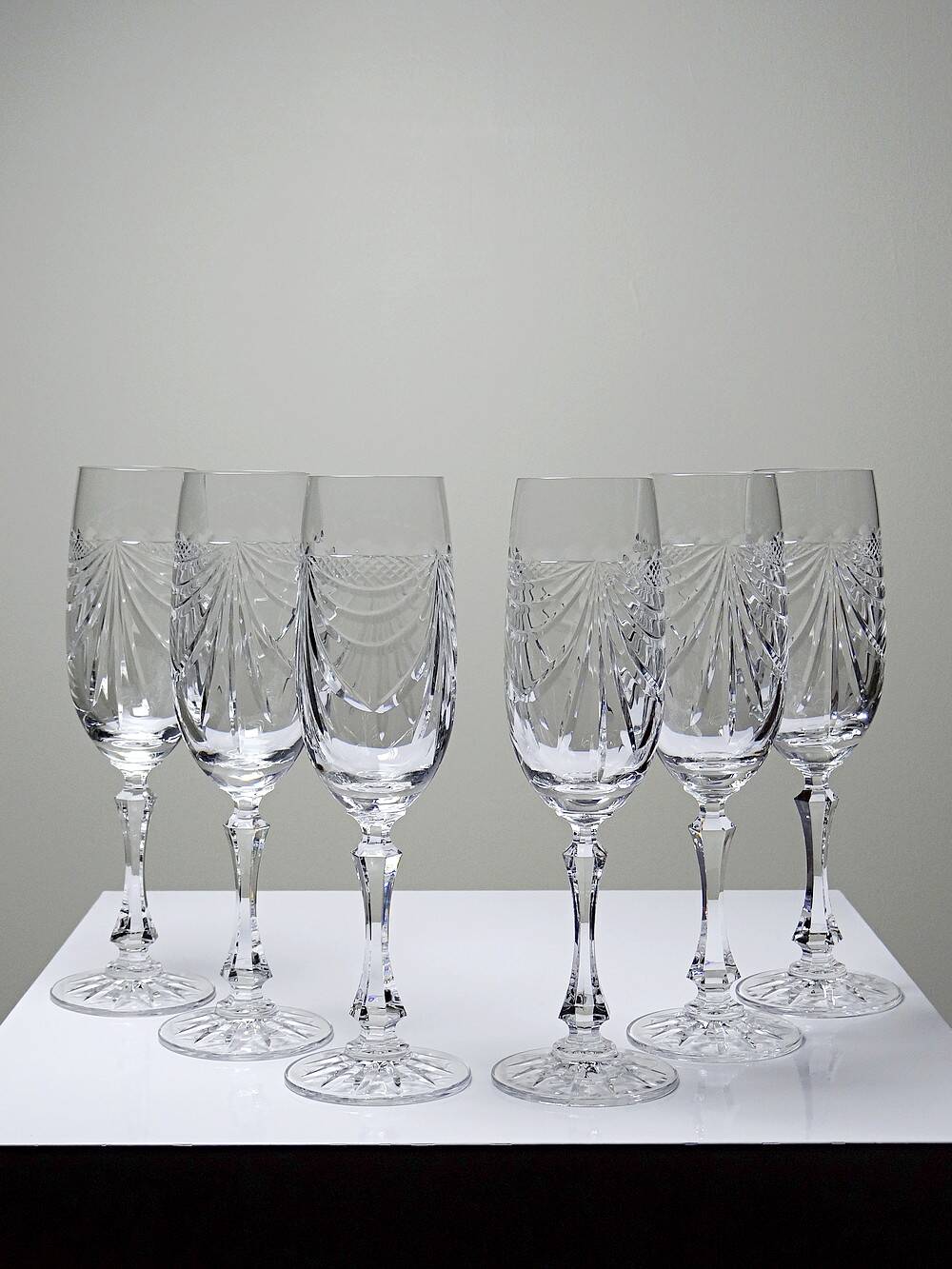 Set of 6 hand-cut Lorraine crystal champagne flutes