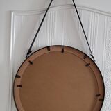 Round mirror