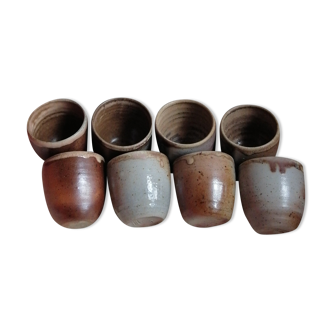 Lot of 8 enamelled sandstone glasses