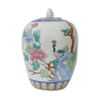 Covered porcelain vase from China