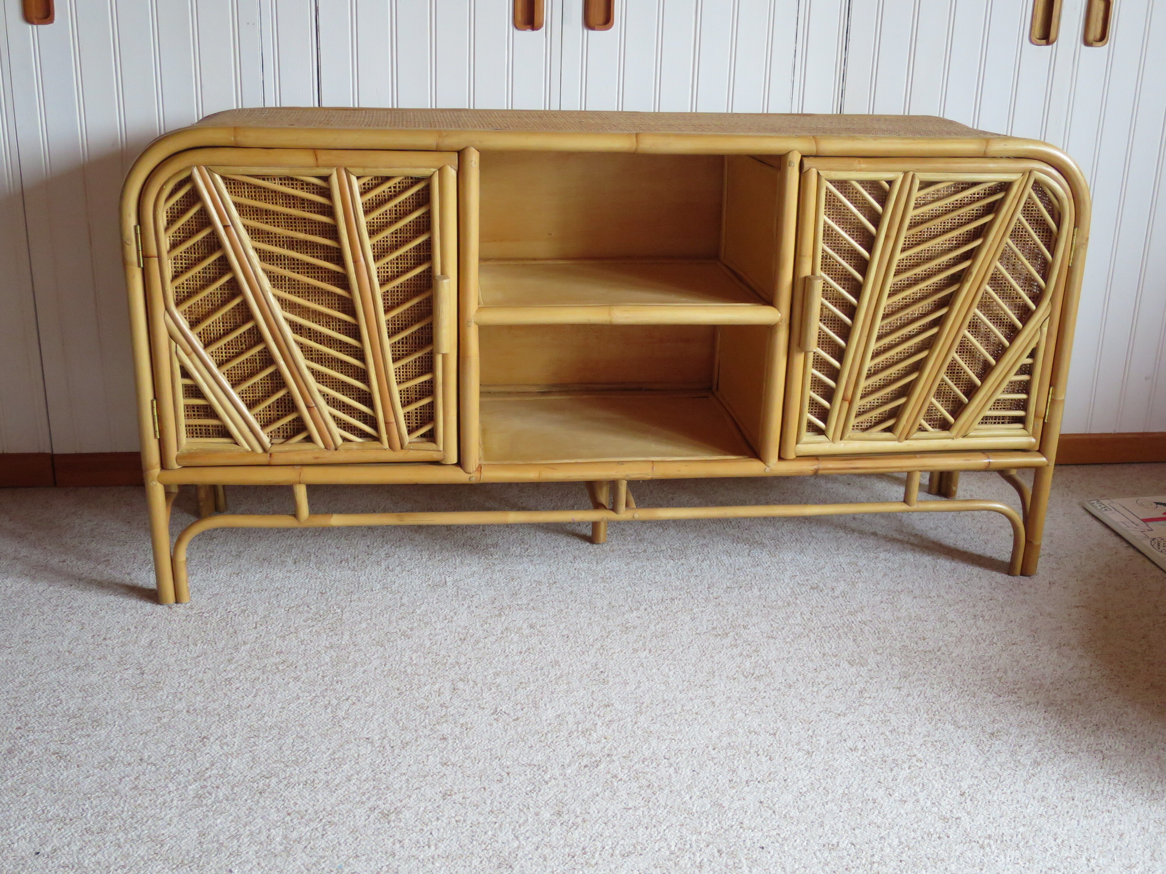 Buffet bas 2 portes -rotin tressé-bambou -cannage
