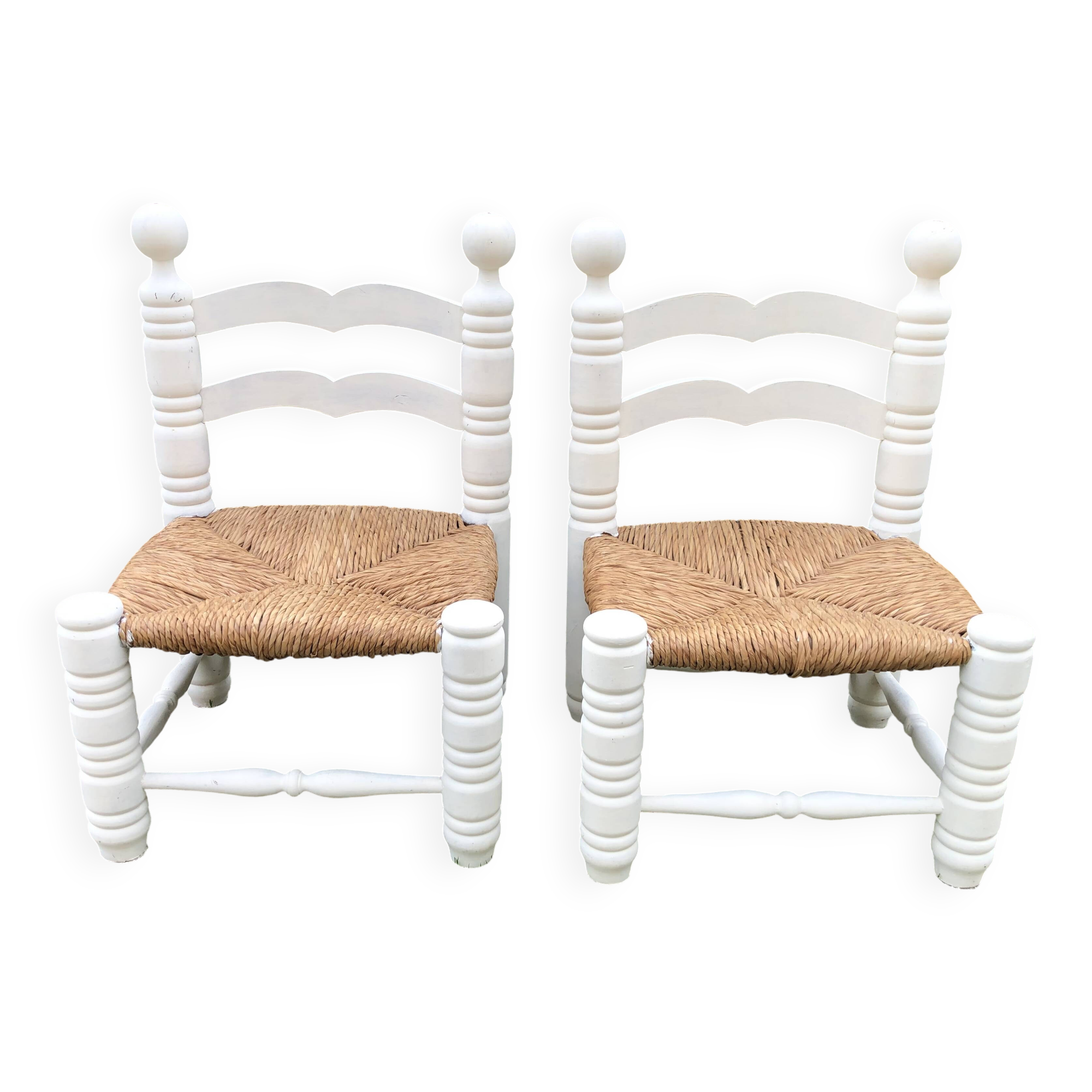 Duo de chaises vintage paillées par Charles Dudouyt.