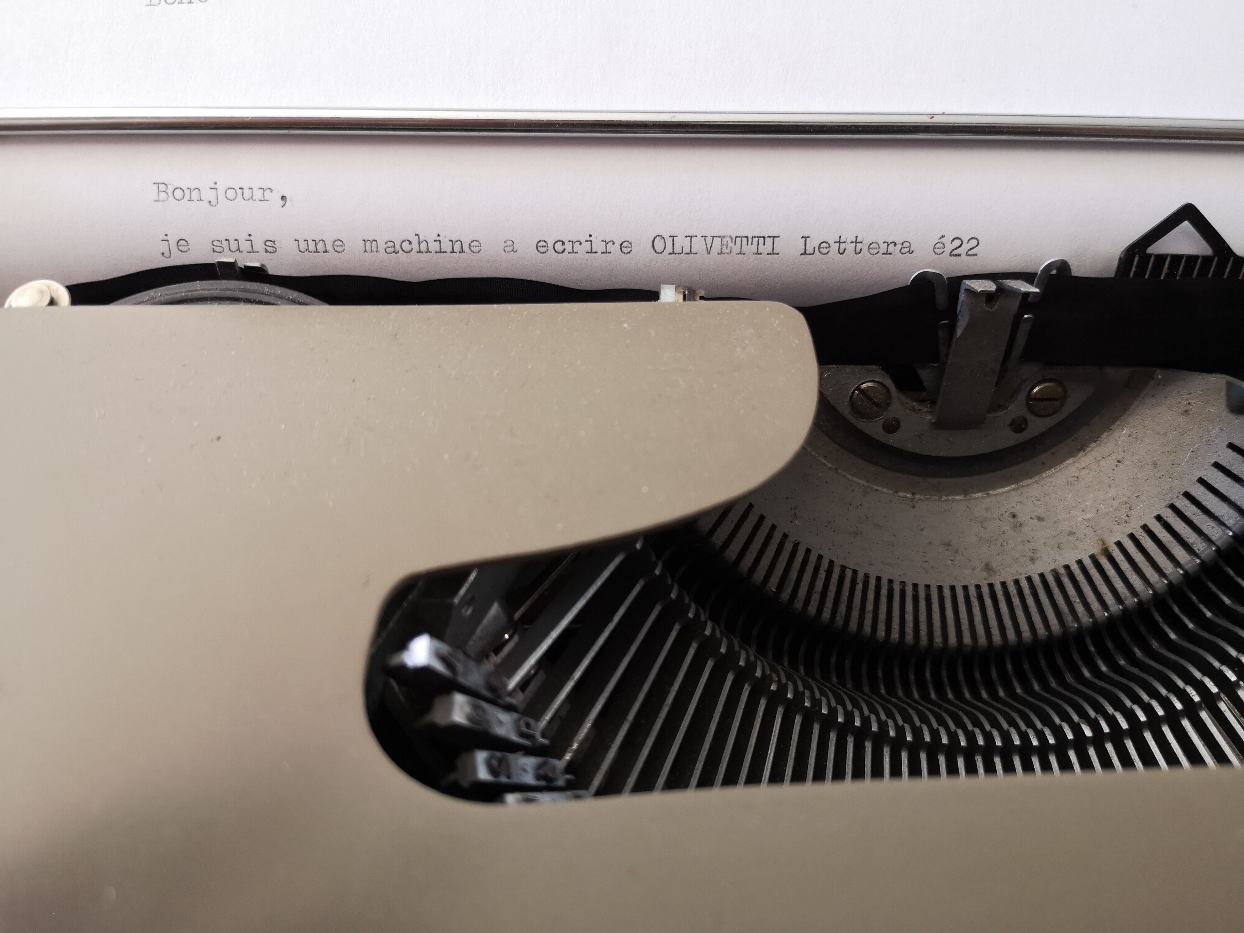 Olivetti Lettera Typewriter 22
