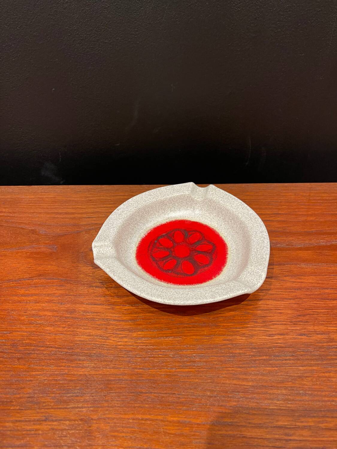 Ceramic ashtray 1970