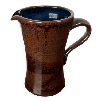 Ceramic vase carafe from a German studio from the mid-century by Till Sudeck, 1960s.