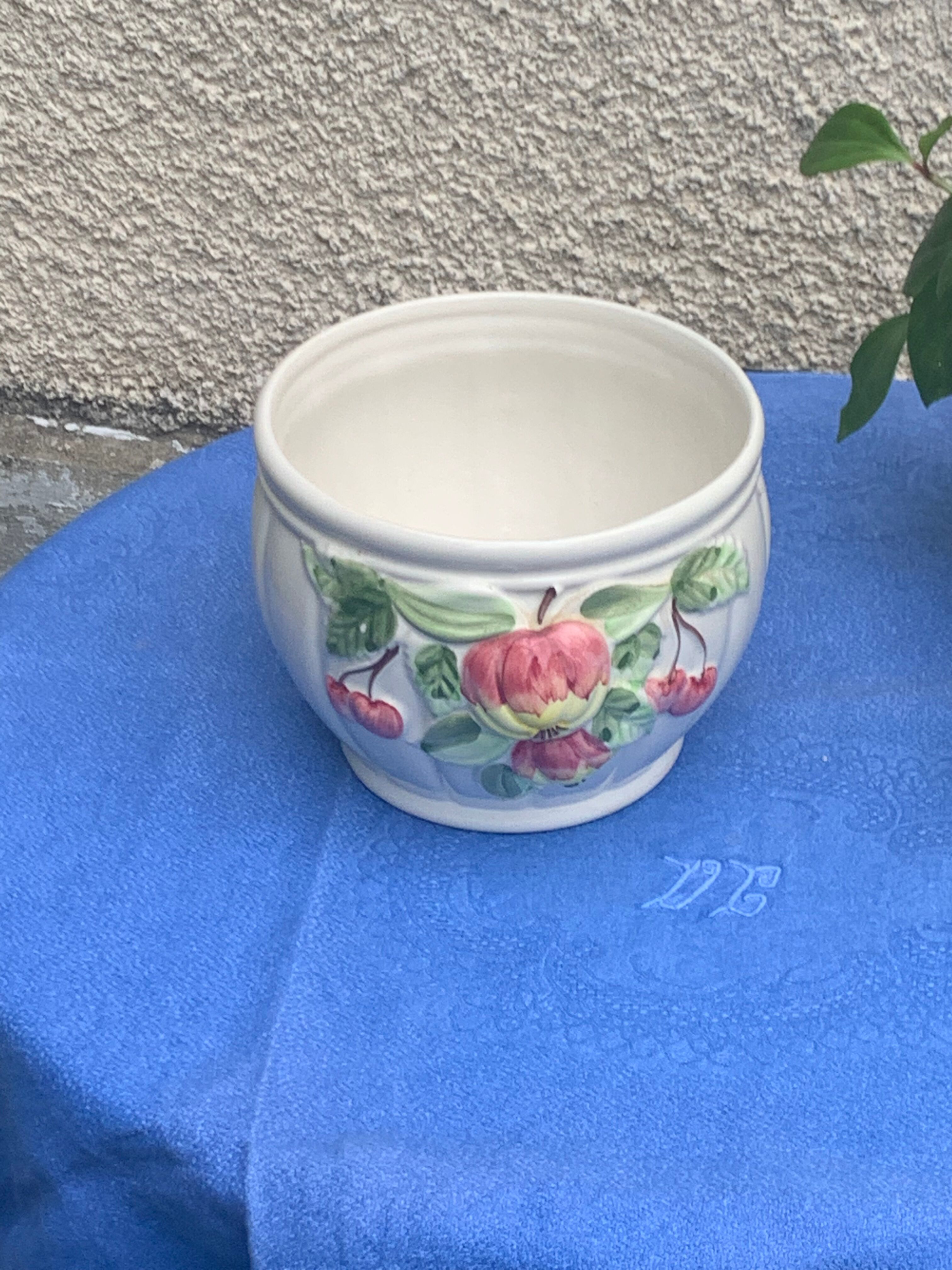 White glazed ceramic pot cover slurry vintage fruit