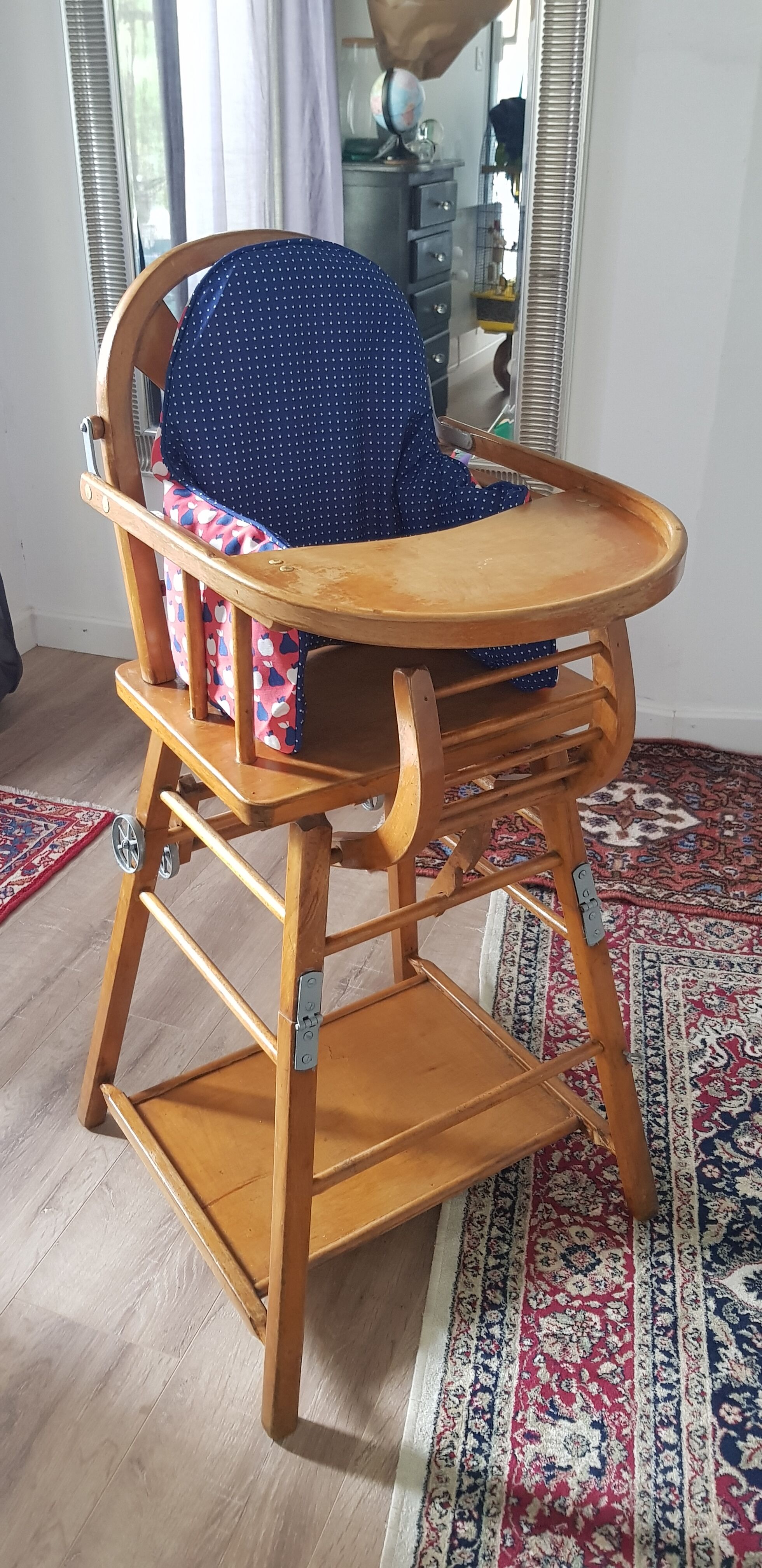 Old baby high chair