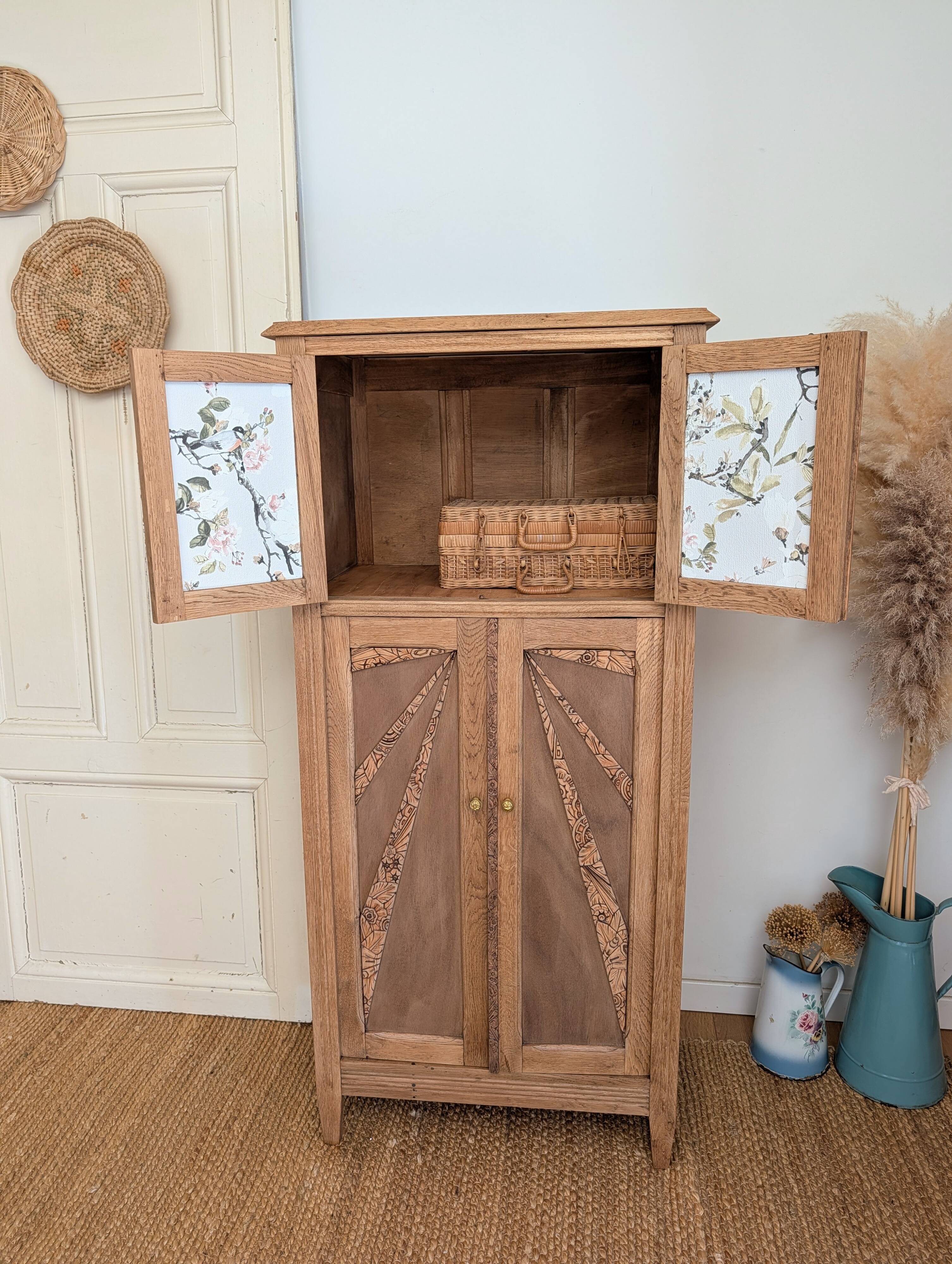 Armoire parisienne