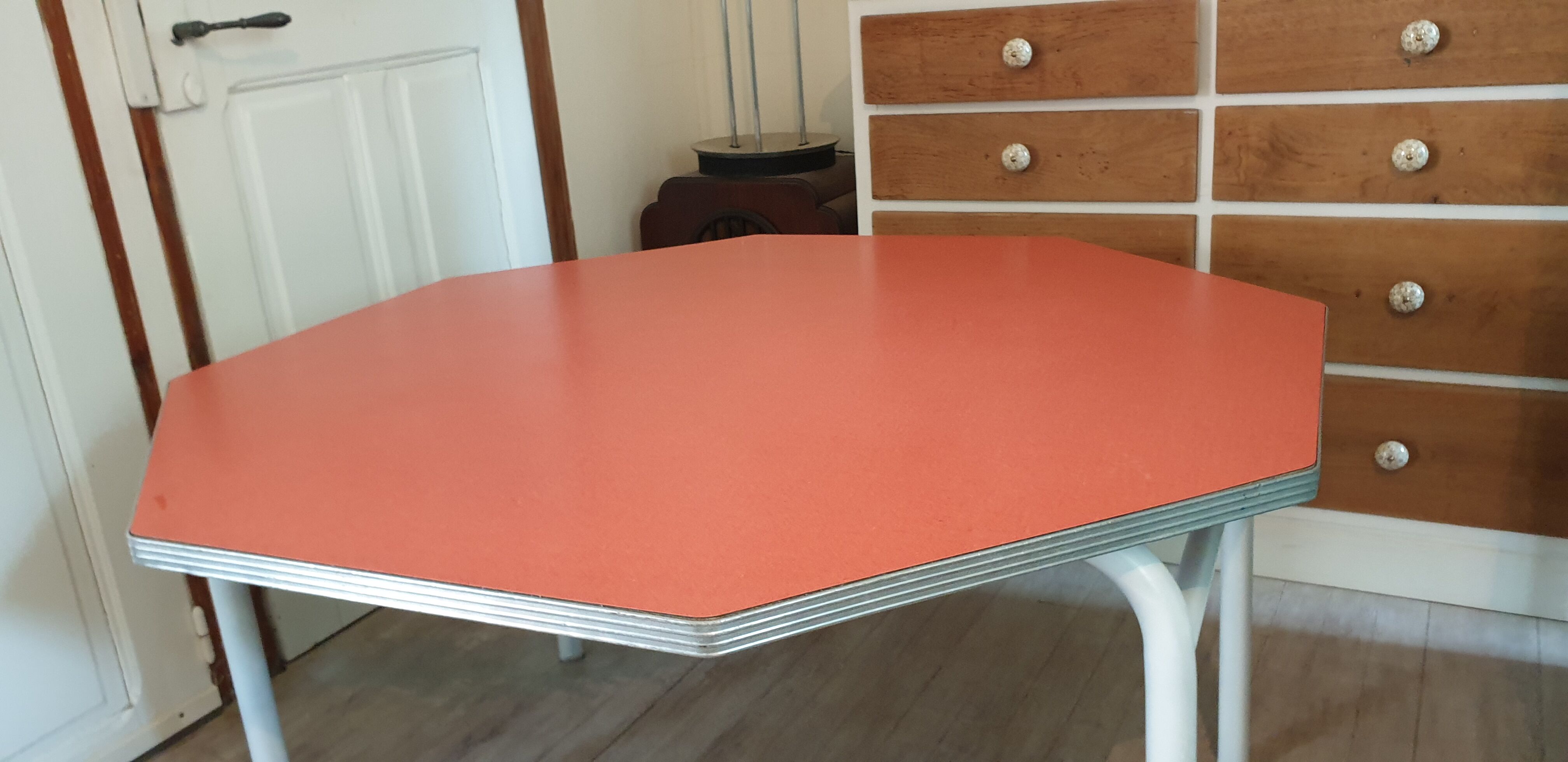 Octagonal kindergarten table