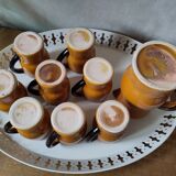 Carafe and 8 cups/cups