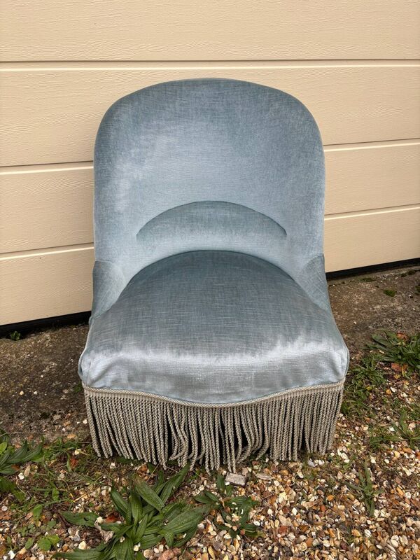 Fauteuil crapaud en velours bleu ciel