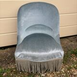 Fauteuil crapaud en velours bleu ciel