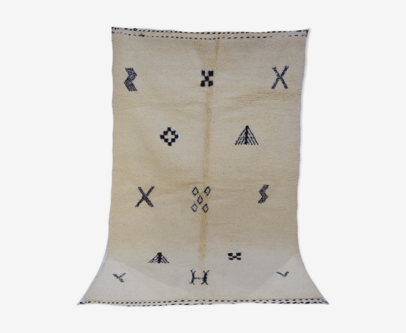Tribal berber style rug 247 x 152 cm