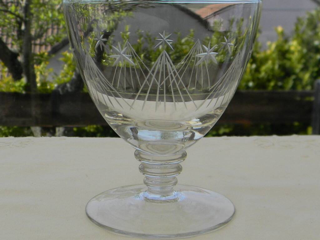 6 Art Deco engraved wine glasses, Meisenthal glassware