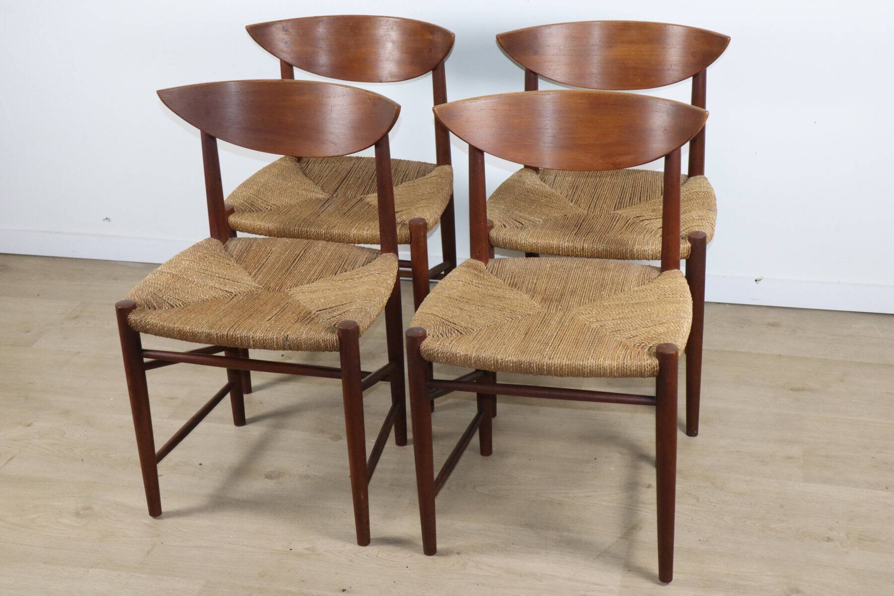 Set of 4 Scandinavian chairs by Peter Hvidt – teak & cord – 1960s