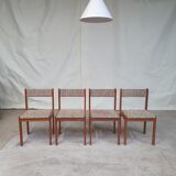 Set de 4 chaises scandinaves en teck du milieu de siècle