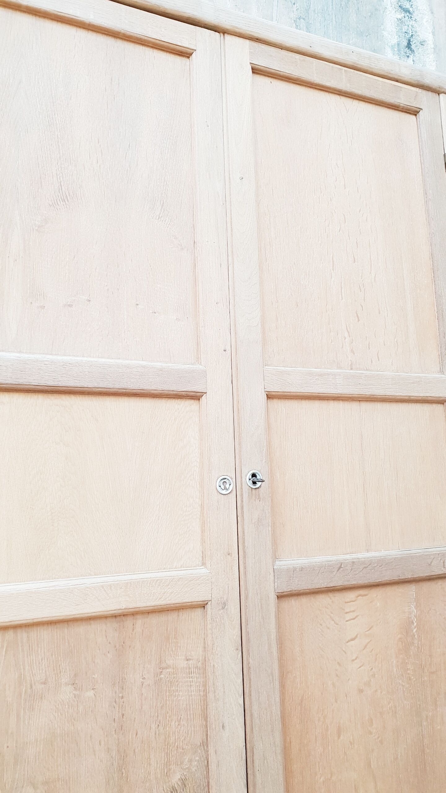 Armoire vintage