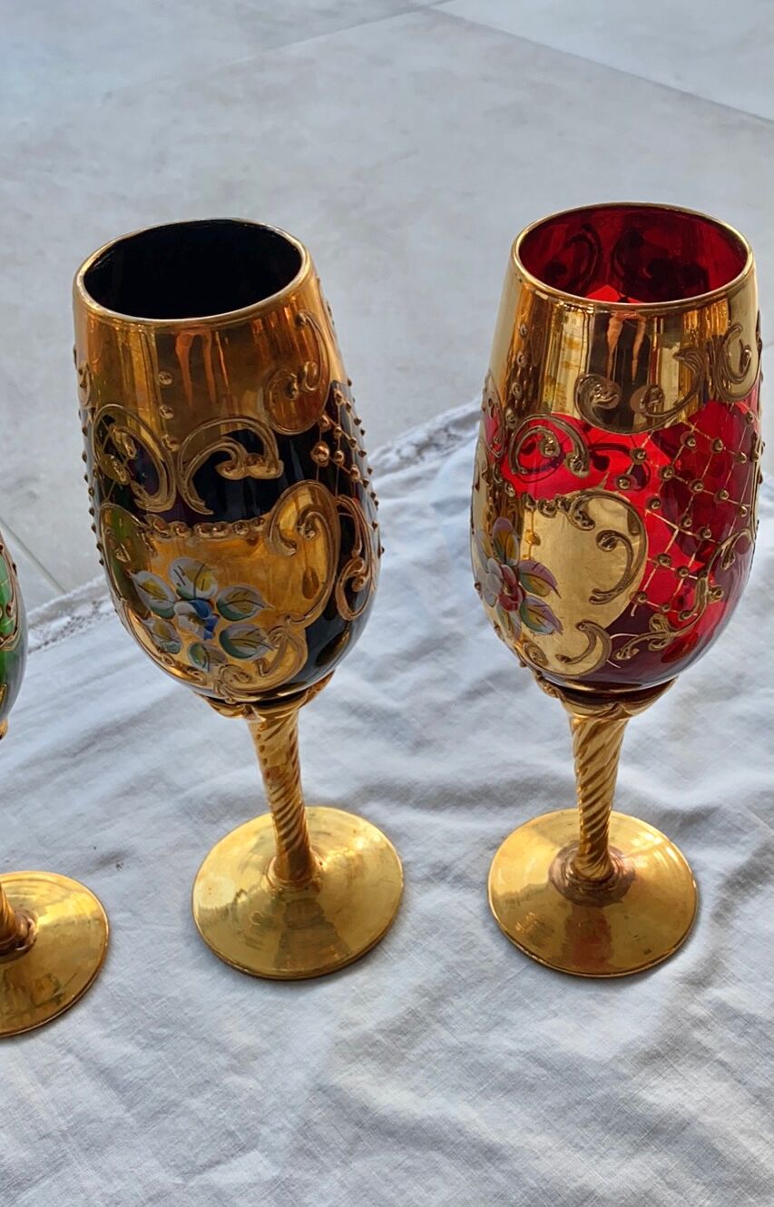 Lot 6 glasses Murano Venice gilded floral decoration in relief