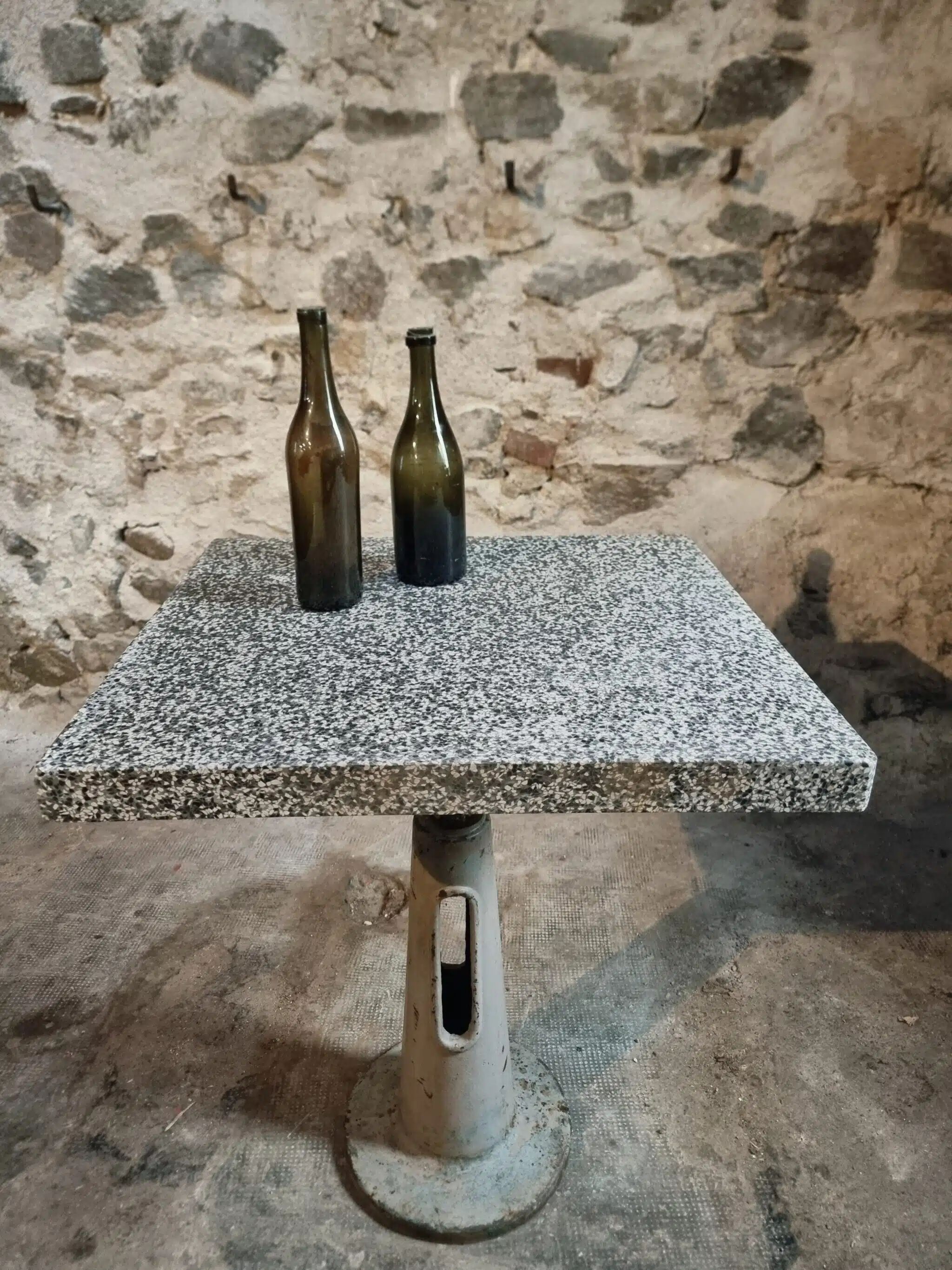 Table de bistrot de jardin industrielle avec plateau en terrazzo, France, milieu du XXe siècle