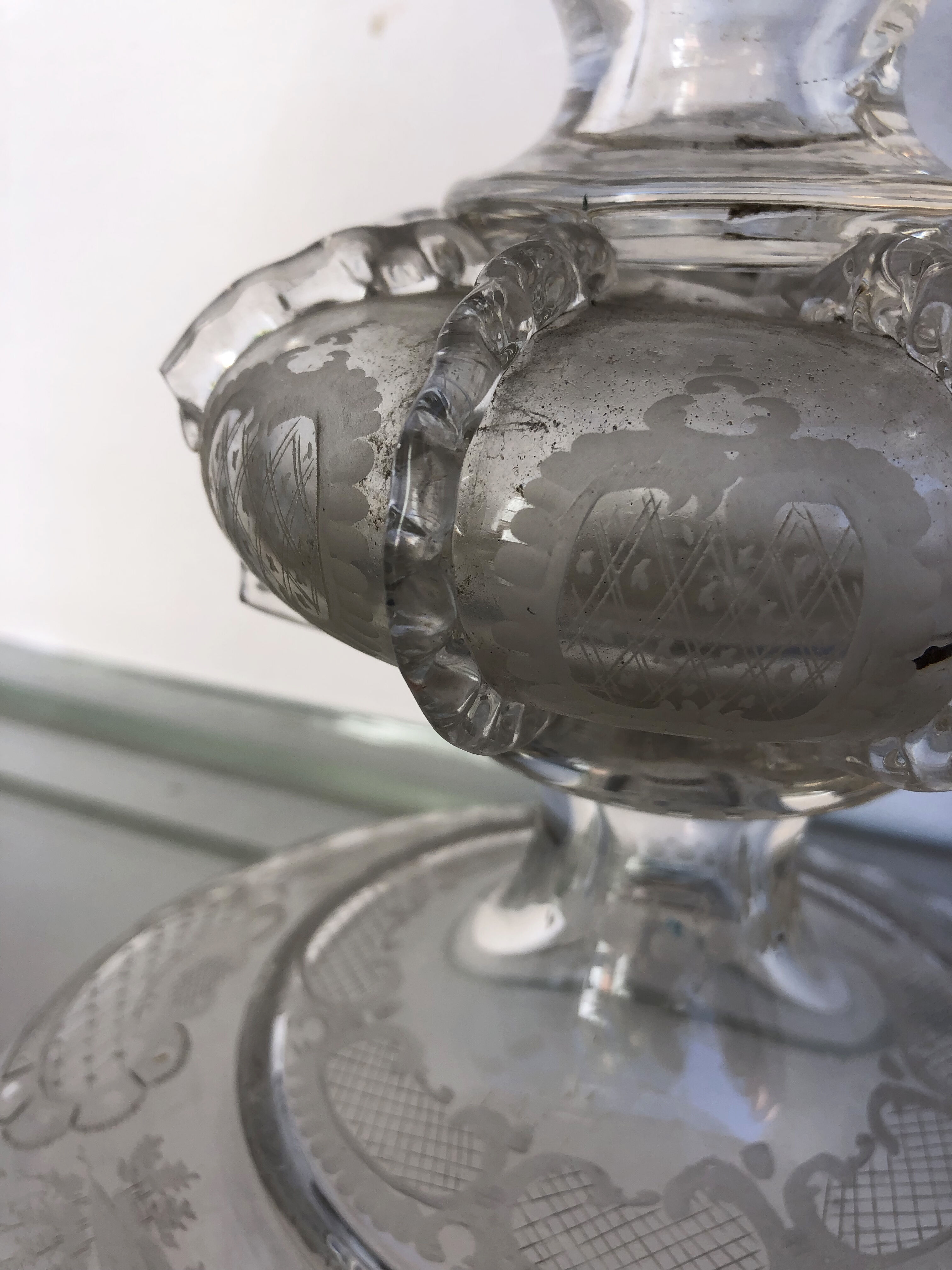 Very large glass punch vase engraved on pedestal, eighteenth