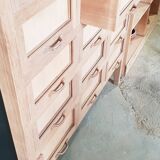 Meuble de quincaillerie ancien