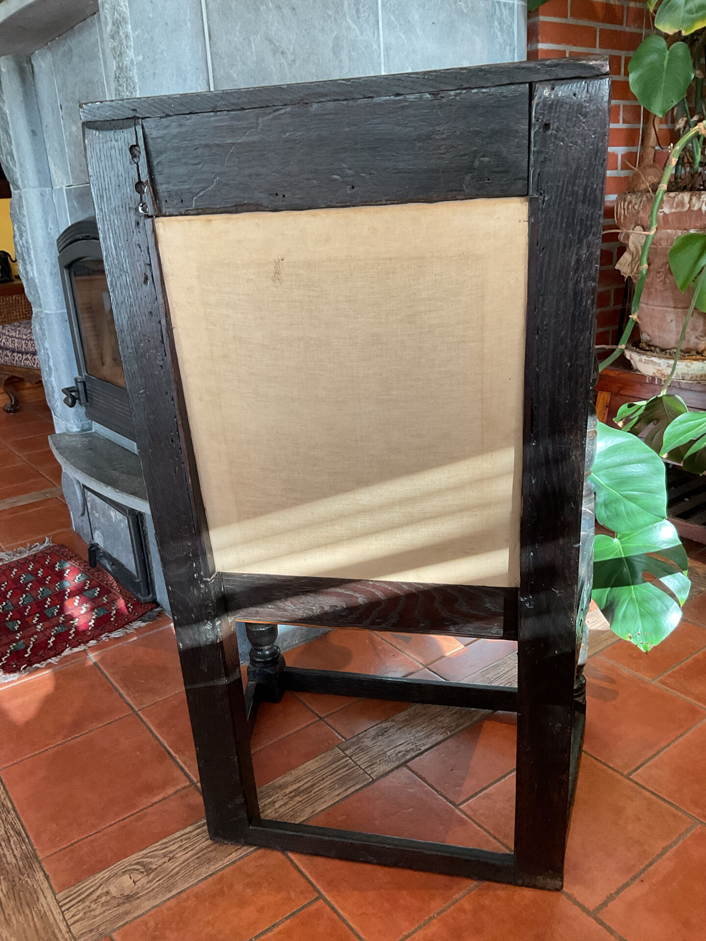 English armchair from the 17th century, Wainscot armchair.