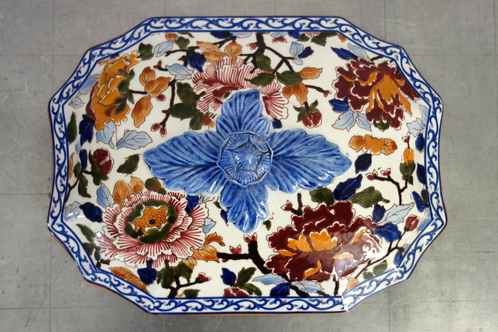 Tureen Gien on its model tray Peonies
