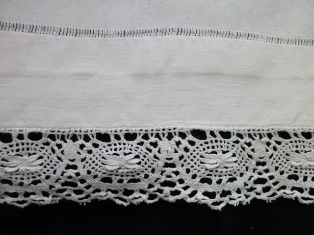 Old sheet in white cotton, days and lace edge 2.05 x 2.75 m