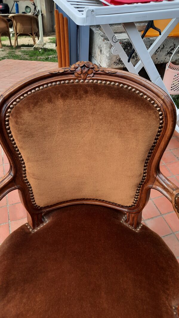 Fauteuil style voltaire