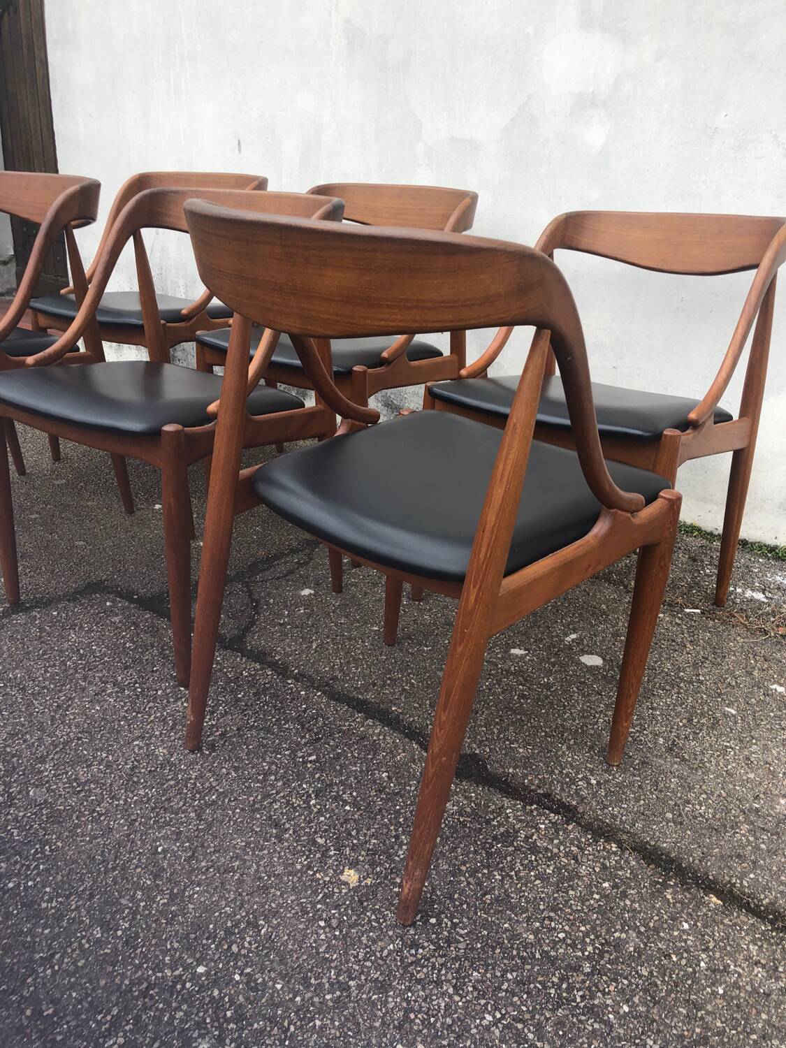 Lot 6 Scandinavian Teak chairs by Johannes Andersen Samcom Circa 1960