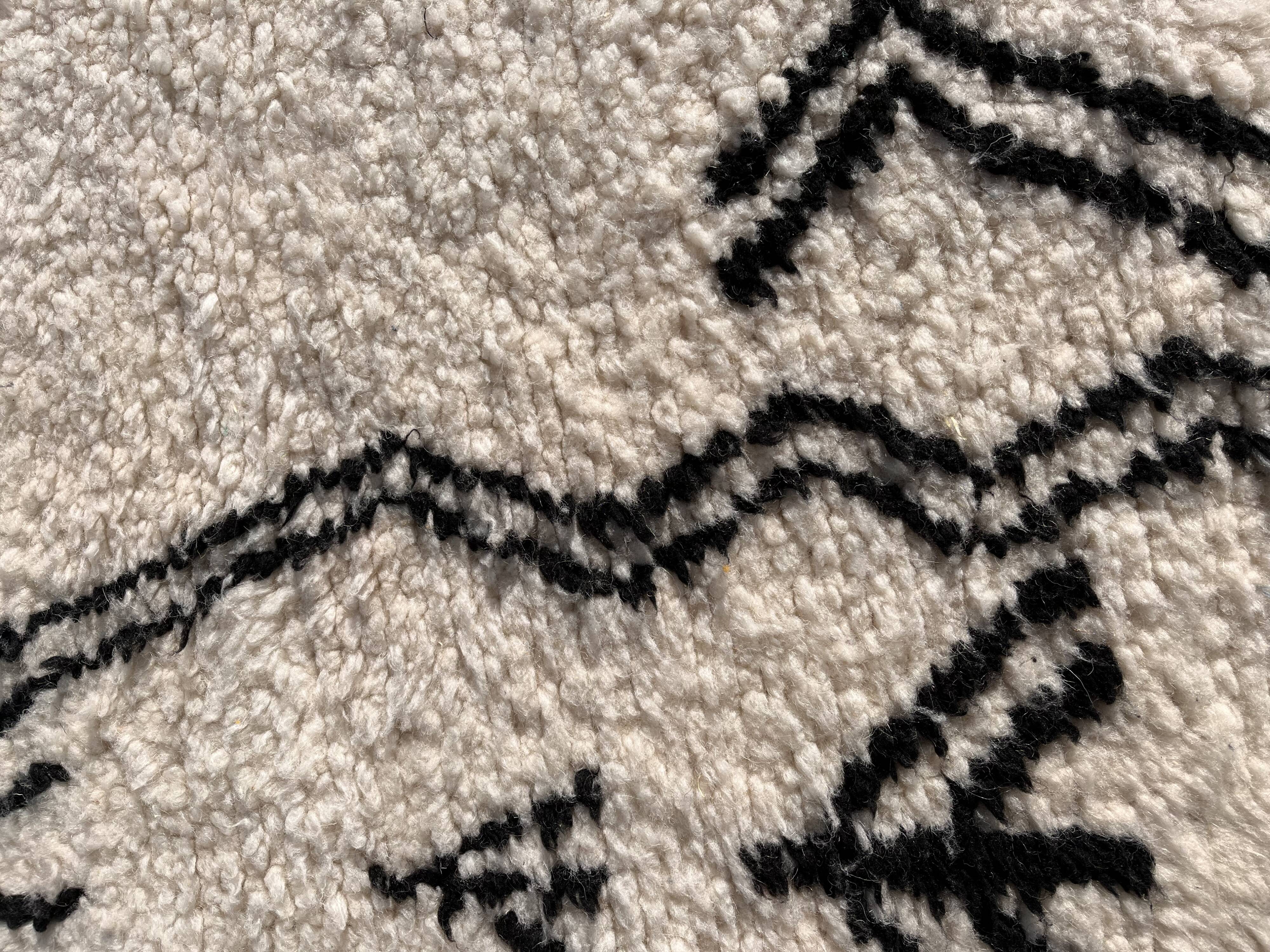 Modern Berber Beni Ouarain wool rug